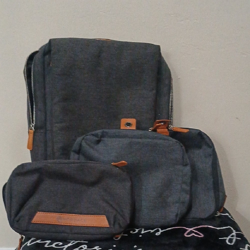 Elegant Black Men's Backpack Set